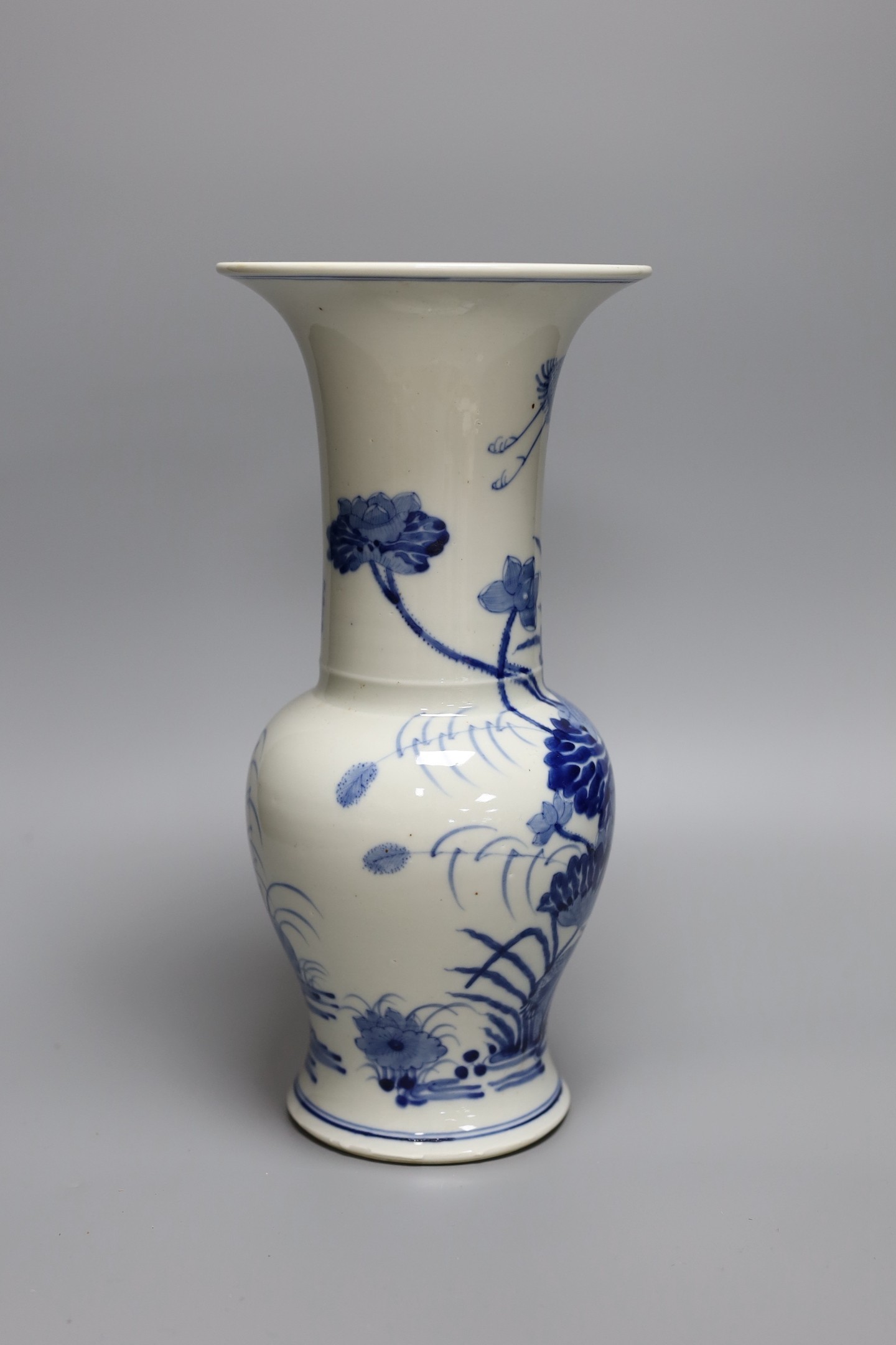 A Chinese blue and white vase, 33cm